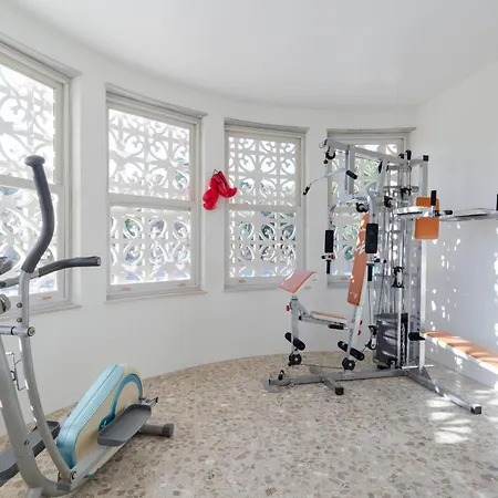 Fidalsa Imperial Malibu Villa *