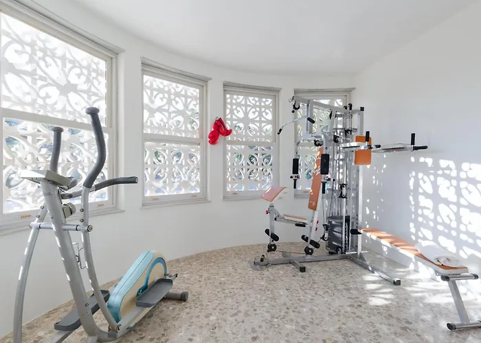 Fidalsa Imperial Malibu Villa *