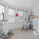 Fidalsa Imperial Malibu Villa *